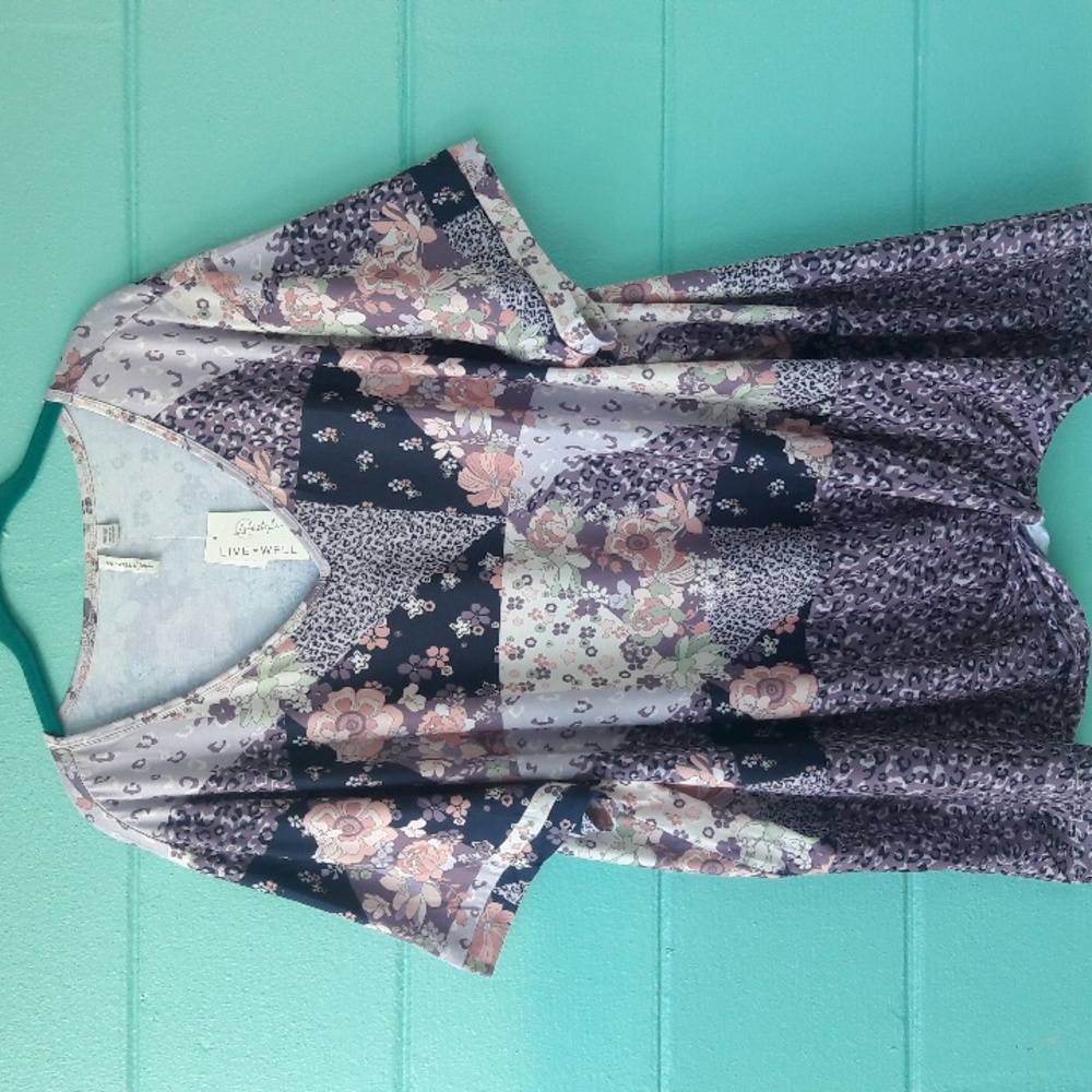 NWT "Lifestyle" Live❤Well Patchwork Top Size 26/28 Woman's